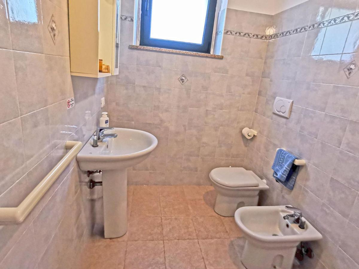 Couette-café La Striscia Larga 3*
