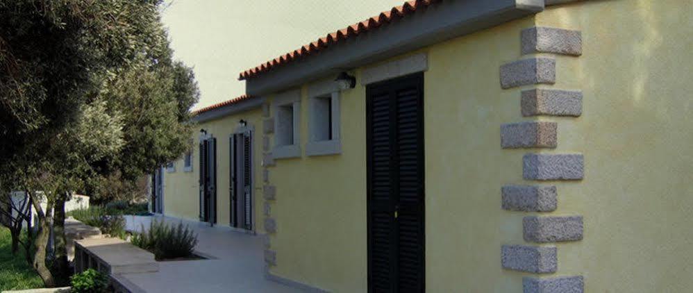 Couette-café La Striscia Larga 3*